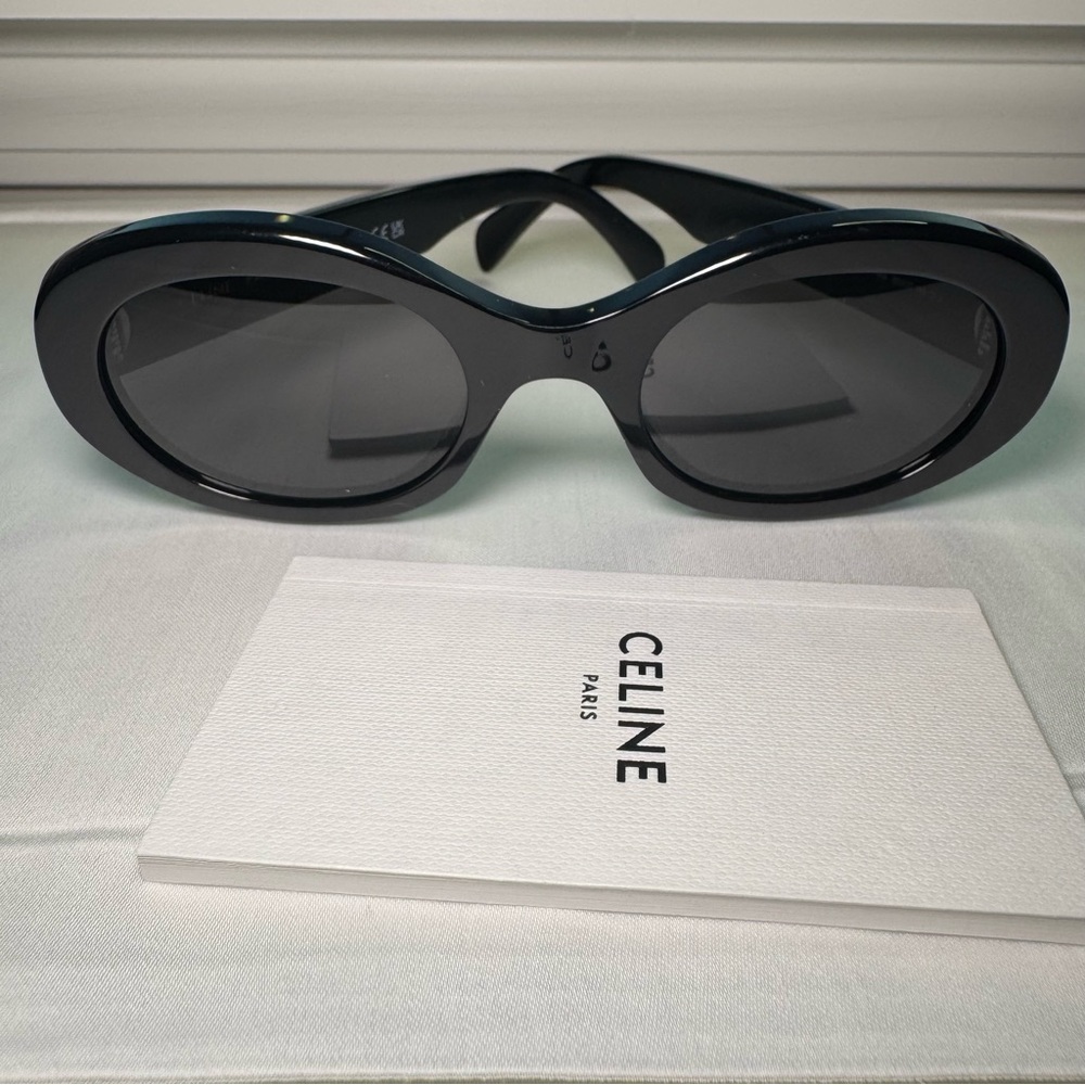 Celine Triomphe Logo Oval Acetate CL40194U Sunglasses - Picture 6 of 11